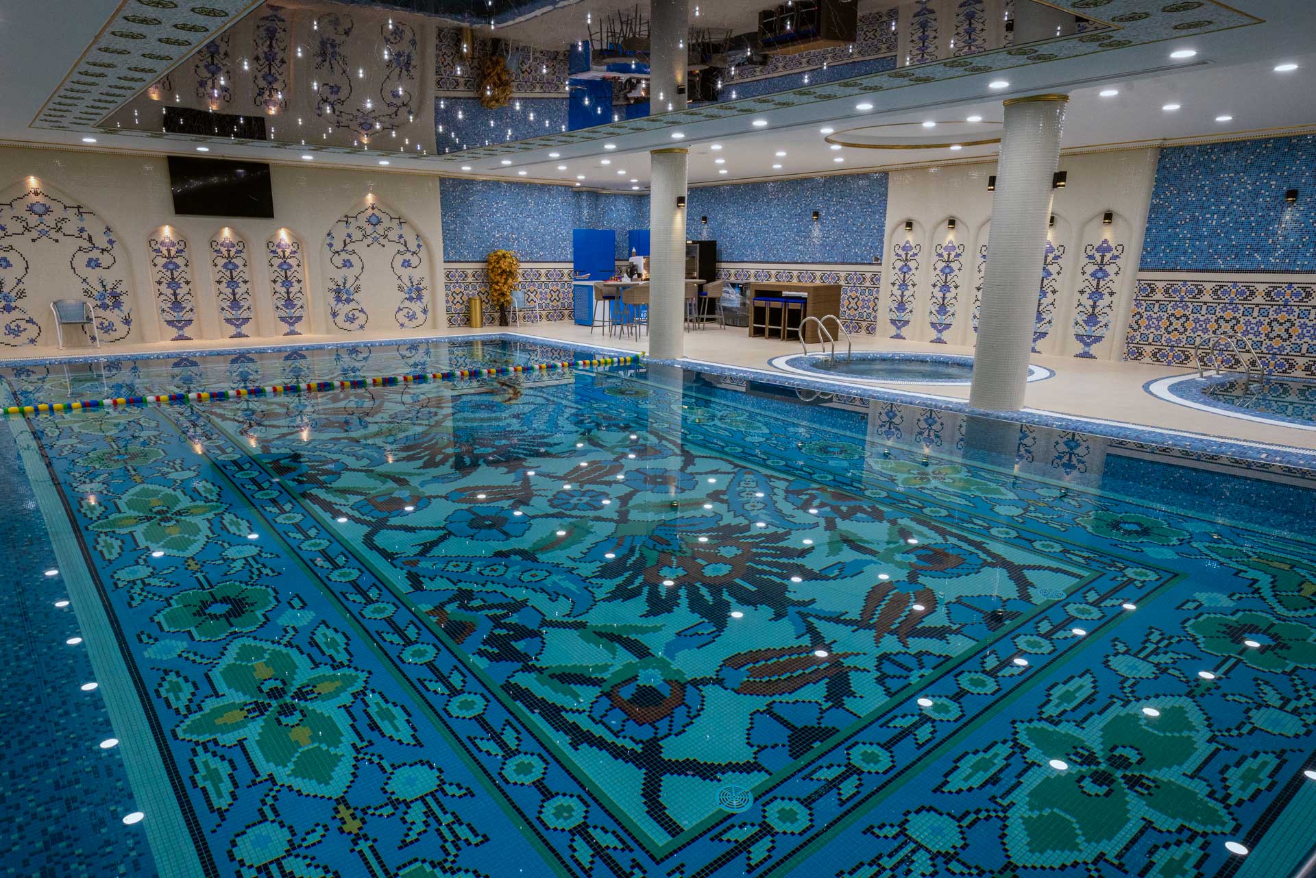 Chaharbagh Hotel's Swimming Pool